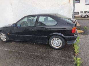 Prodej osobní automobil BMW, r. 1999, barva černá